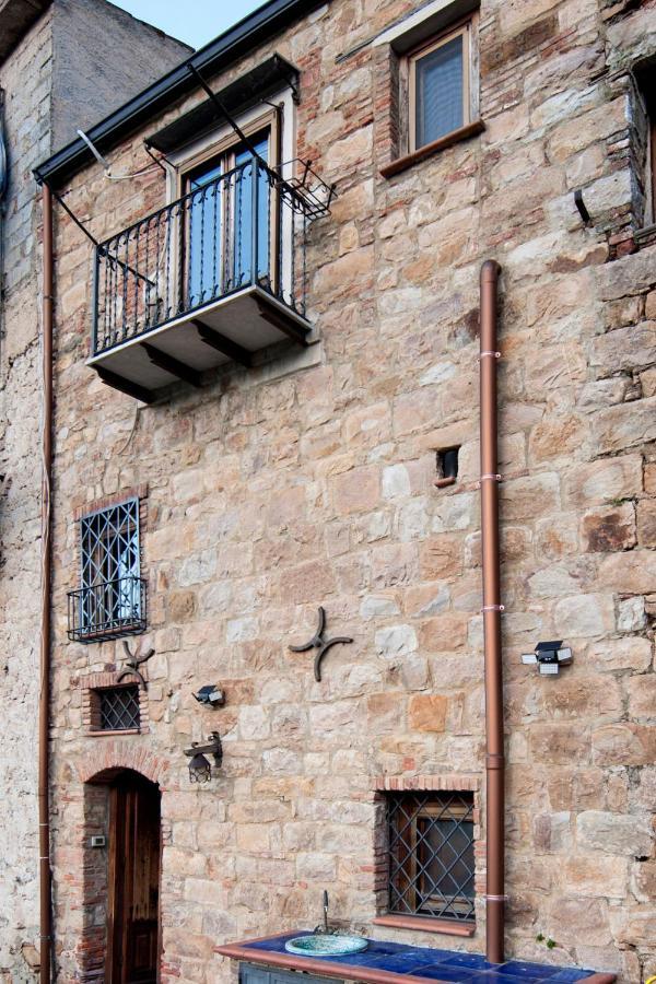 Mirose'S Holiday Home Castelbuono  Buitenkant foto